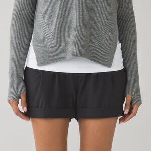 GUC Lululemon Spring Break Away Short Black | Size 6